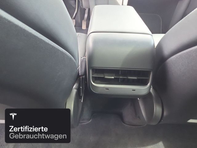 Tesla Model Y Long Range AWD foto 13