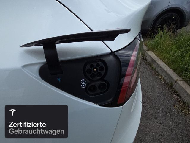 Tesla Model Y Long Range AWD foto 19