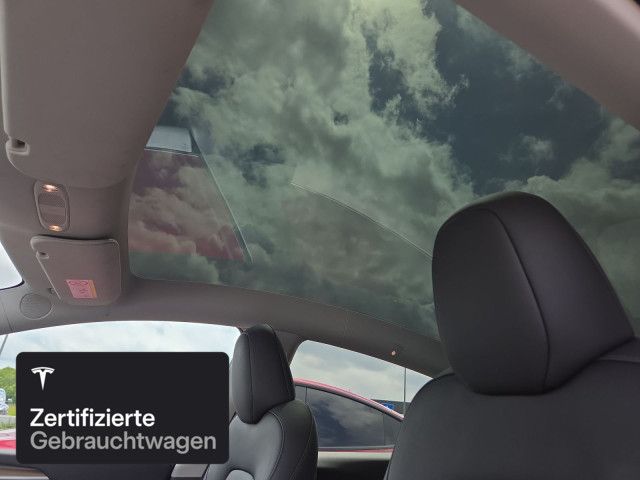 Tesla Model Y Rear-Wheel Drive foto 18