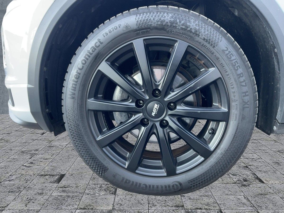Volkswagen T-Roc 1.5 TSI DSG R-LINE LED+NAVI+RFK+AHK+PANO foto 8