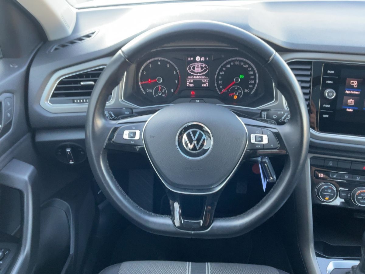 Volkswagen T-Roc 1.5 TSI DSG R-LINE LED+NAVI+RFK+AHK+PANO foto 10