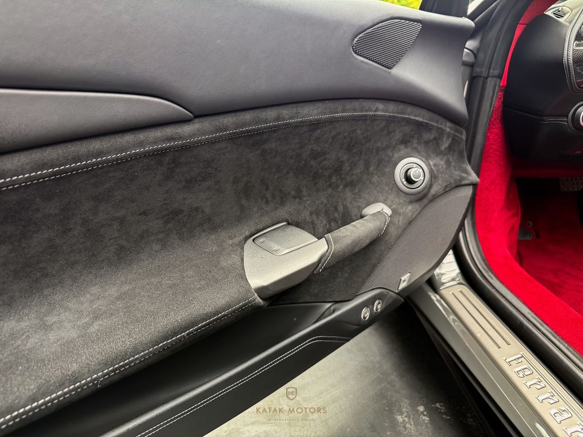 Ferrari 488 Spider V8/LIFT/LED/KAMERA/PDC/VOLL-KARBON foto 18