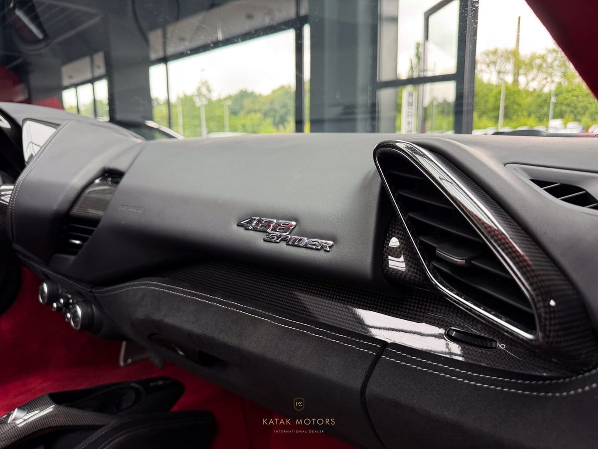 Ferrari 488 Spider V8/LIFT/LED/KAMERA/PDC/VOLL-KARBON foto 24