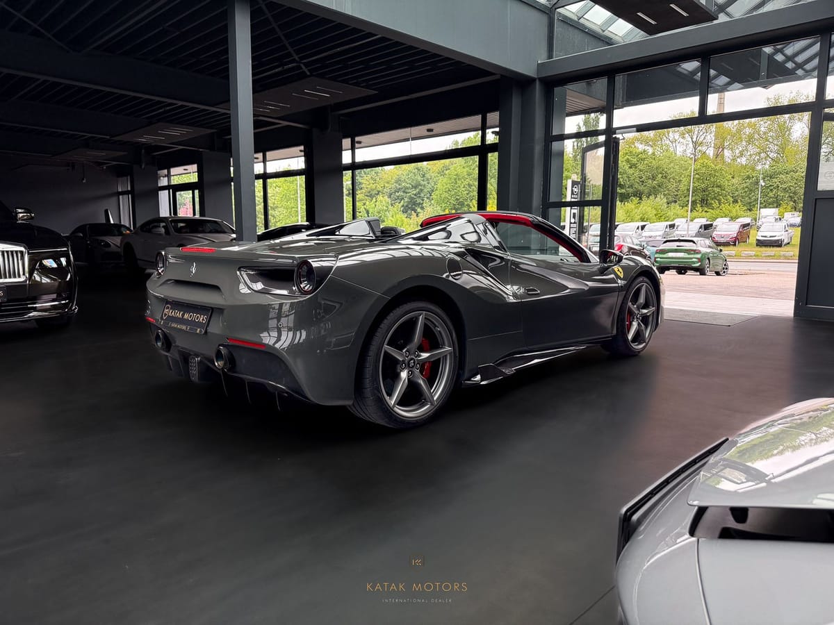 Ferrari 488 Spider V8/LIFT/LED/KAMERA/PDC/VOLL-KARBON foto 5