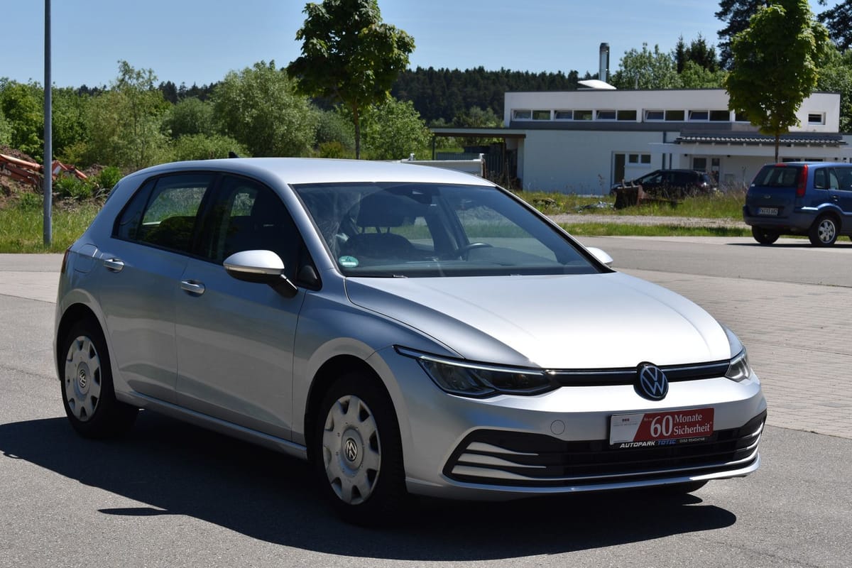 Volkswagen Golf VIII Life 1.0 eTSI DSG Navi SHZ ACC Lane foto 1