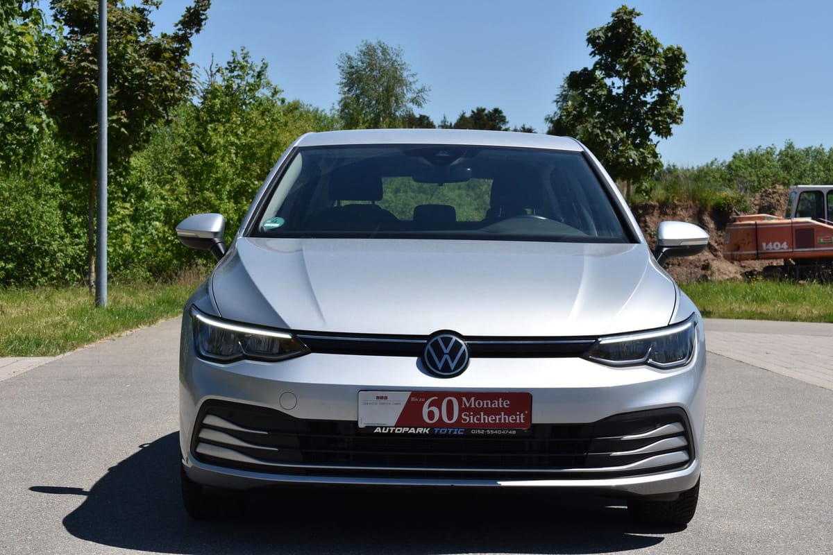 Volkswagen Golf VIII Life 1.0 eTSI DSG Navi SHZ ACC Lane foto 4