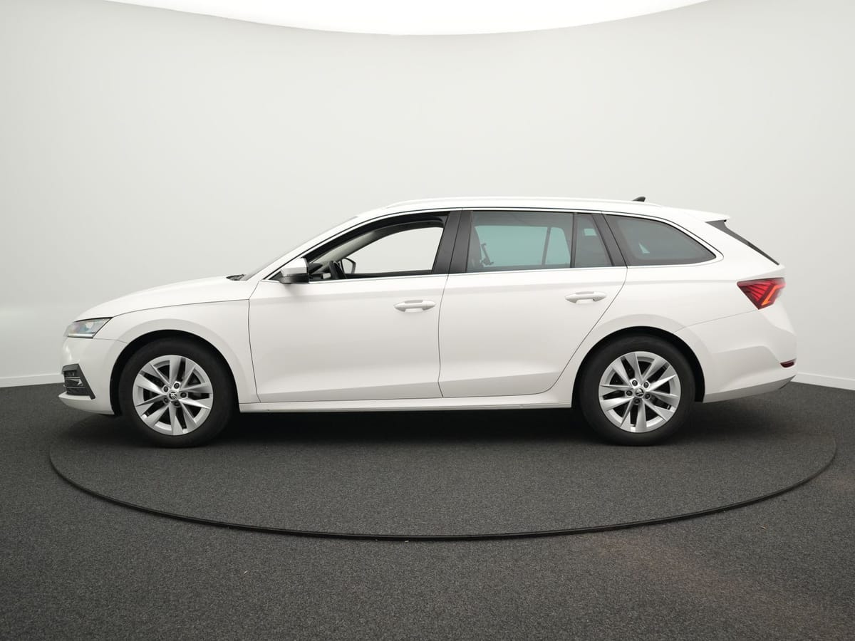 Skoda Octavia Combi Style 1,5 TSI AHK LED HdUp 17 foto 11