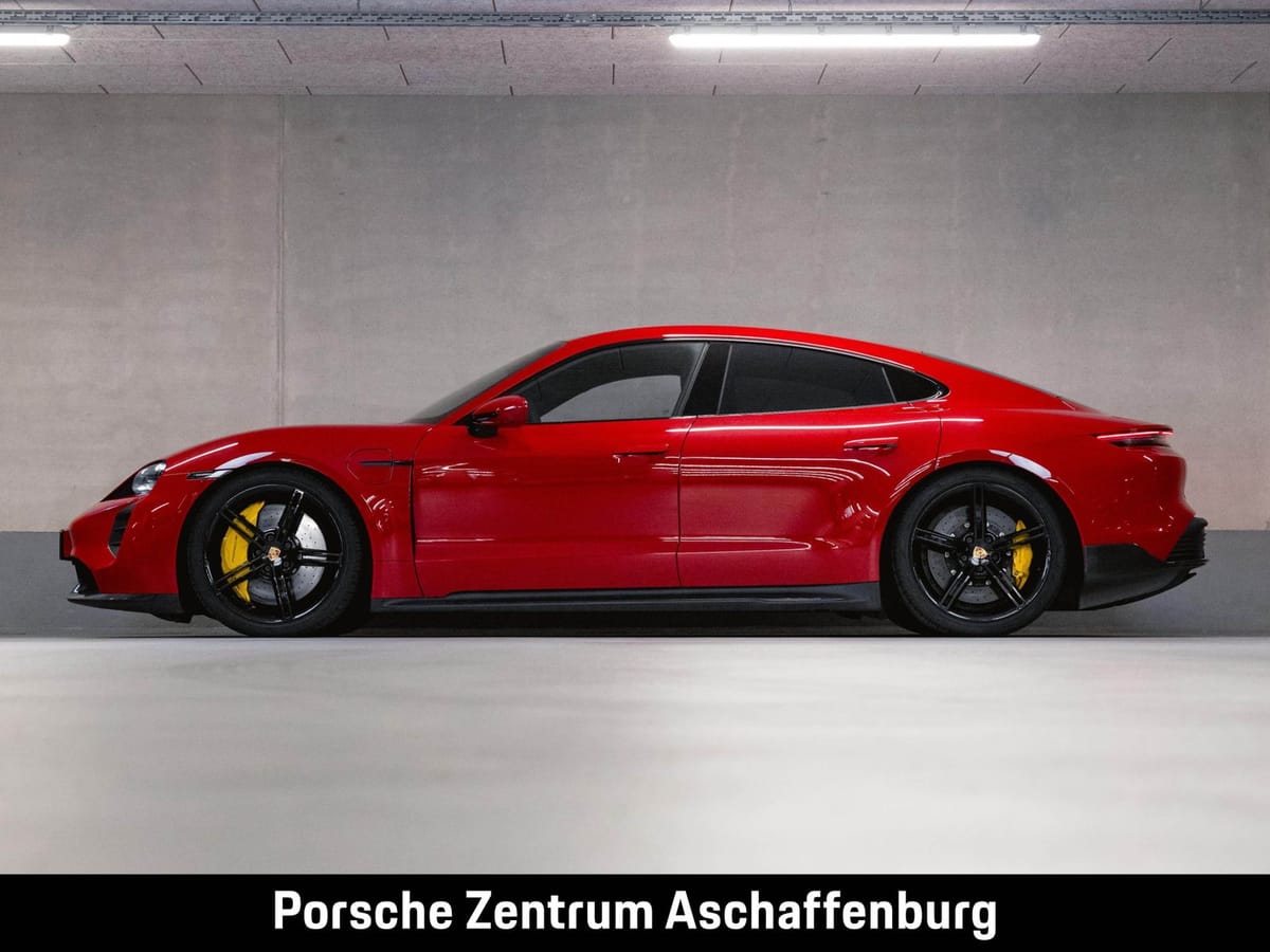 Porsche Taycan Turbo S Sport Design Paket Carbon Head-Up foto 2