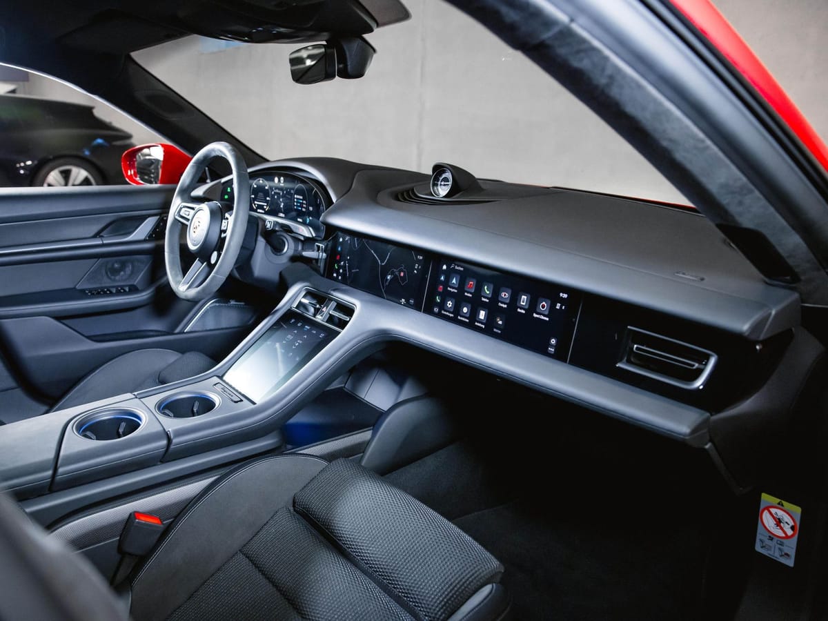 Porsche Taycan Turbo S Sport Design Paket Carbon Head-Up foto 20
