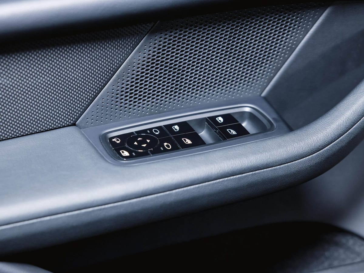 Porsche Taycan Turbo S Sport Design Paket Carbon Head-Up foto 25