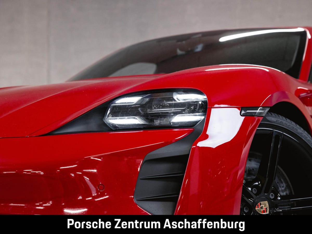 Porsche Taycan Turbo S Sport Design Paket Carbon Head-Up foto 6