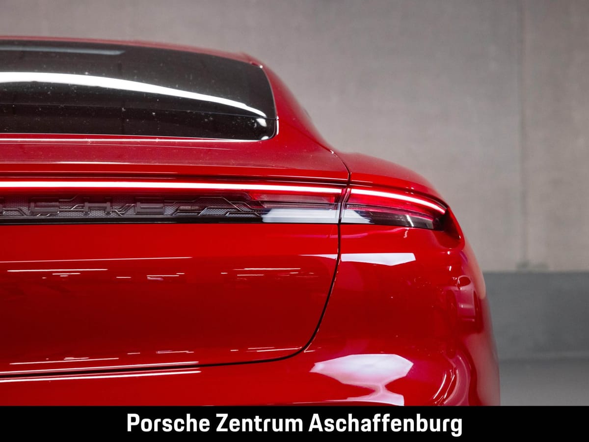 Porsche Taycan Turbo S Sport Design Paket Carbon Head-Up foto 7