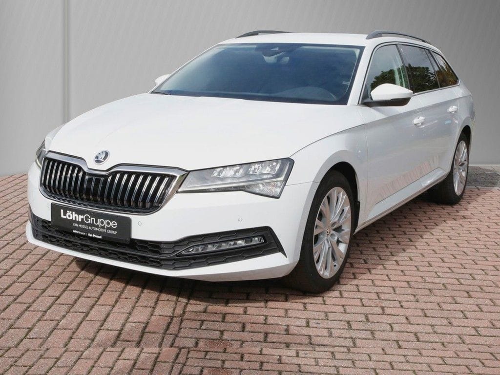 Skoda Superb Combi 2.0 TDI DSG Ambition 18 ACC NAVI foto 2