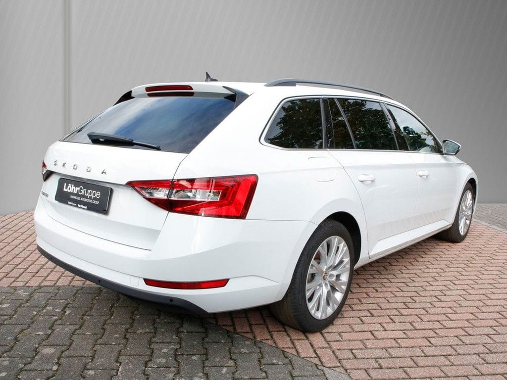 Skoda Superb Combi 2.0 TDI DSG Ambition 18 ACC NAVI foto 4
