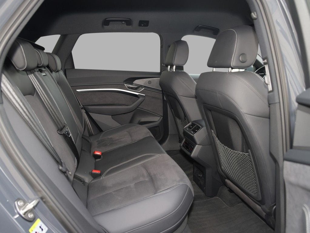 Audi Q8 S line 50 e-tron quattro foto 12