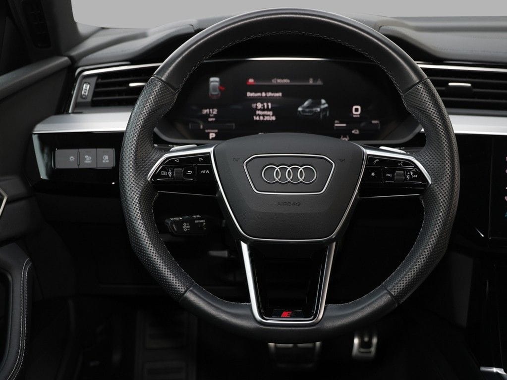 Audi Q8 S line 50 e-tron quattro foto 17