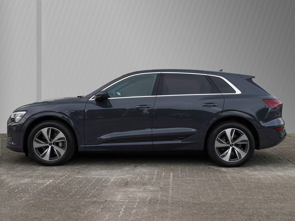 Audi Q8 S line 50 e-tron quattro foto 3