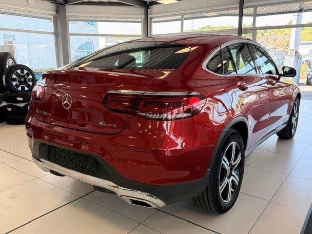Mercedes-Benz GLC 300 GLC Coupe GLC 300 e 4Matic foto 5