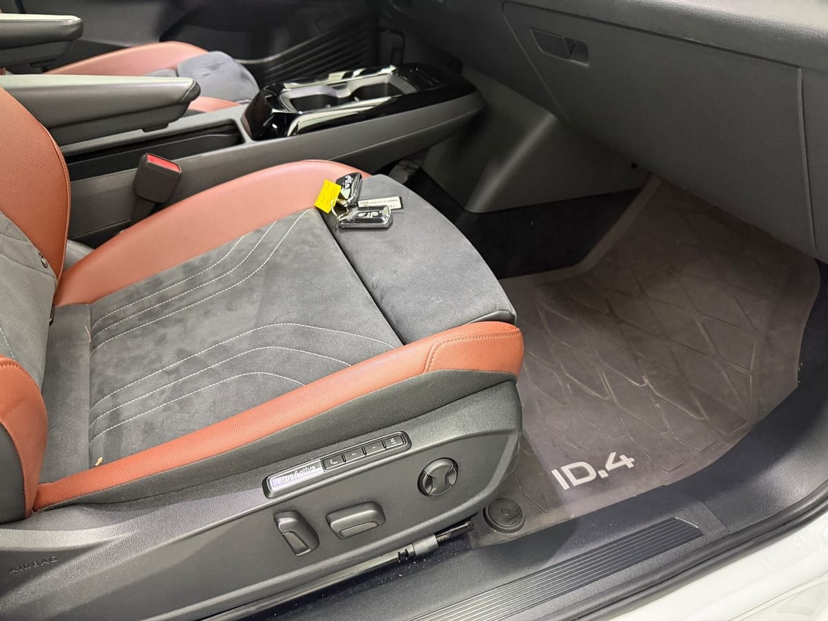 Volkswagen ID.4 Pure 109 kW Style*IQ.Light*Bi-Color Int*ACC foto 24