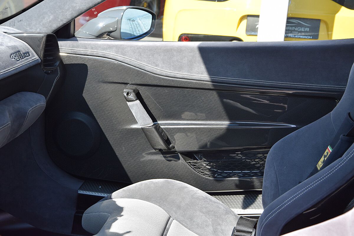 Ferrari 458 Speciale *4-Punkt Gurte*Bügel*Alcantara C... foto 8