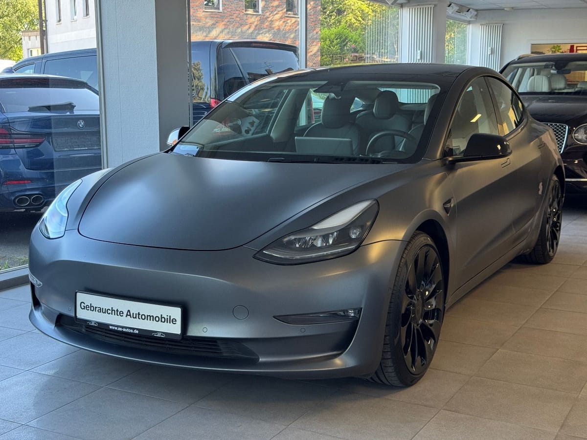 Tesla Model 3 Performance AWD 1-Hand