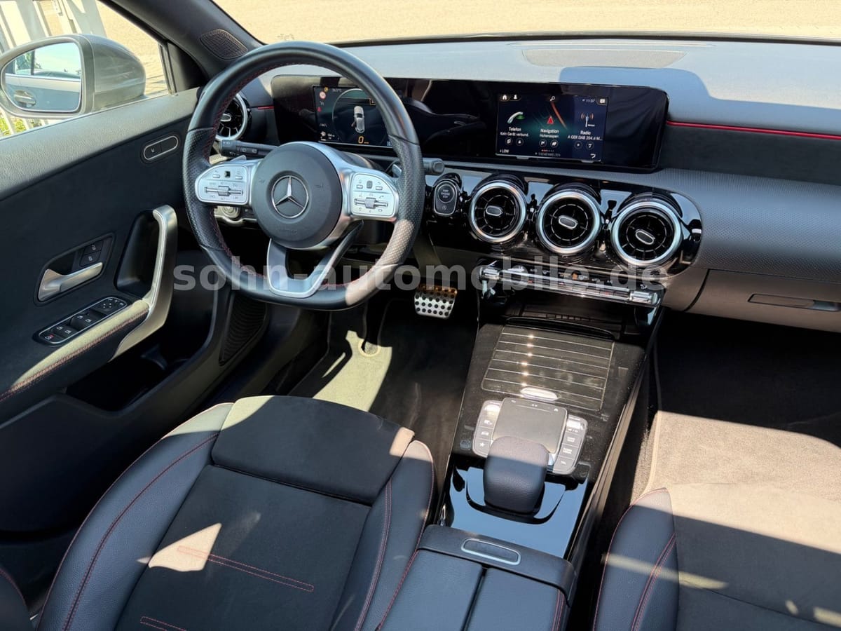 Mercedes-Benz A 180 AMG-Line Aut./Panorama/Leder/Navi/LED/MBUX foto 23
