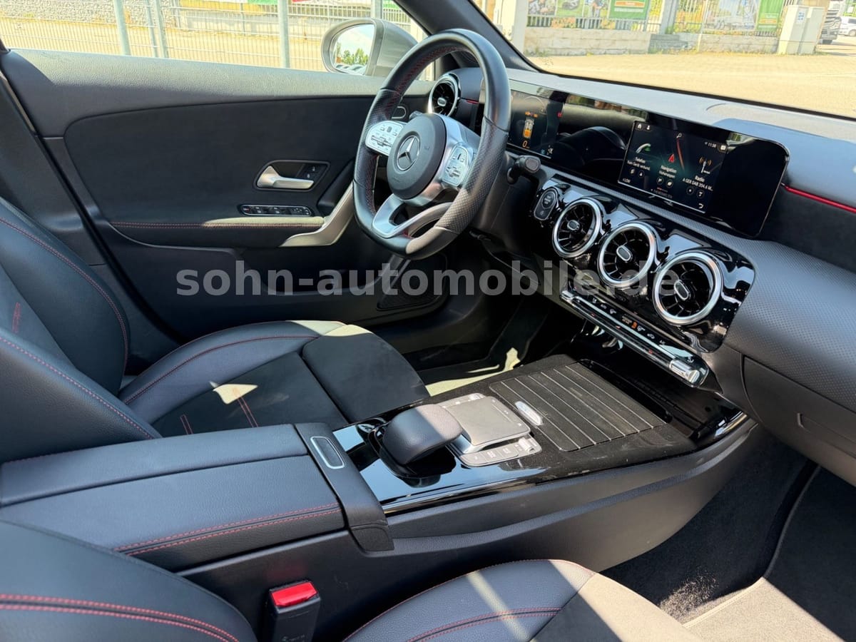 Mercedes-Benz A 180 AMG-Line Aut./Panorama/Leder/Navi/LED/MBUX foto 24