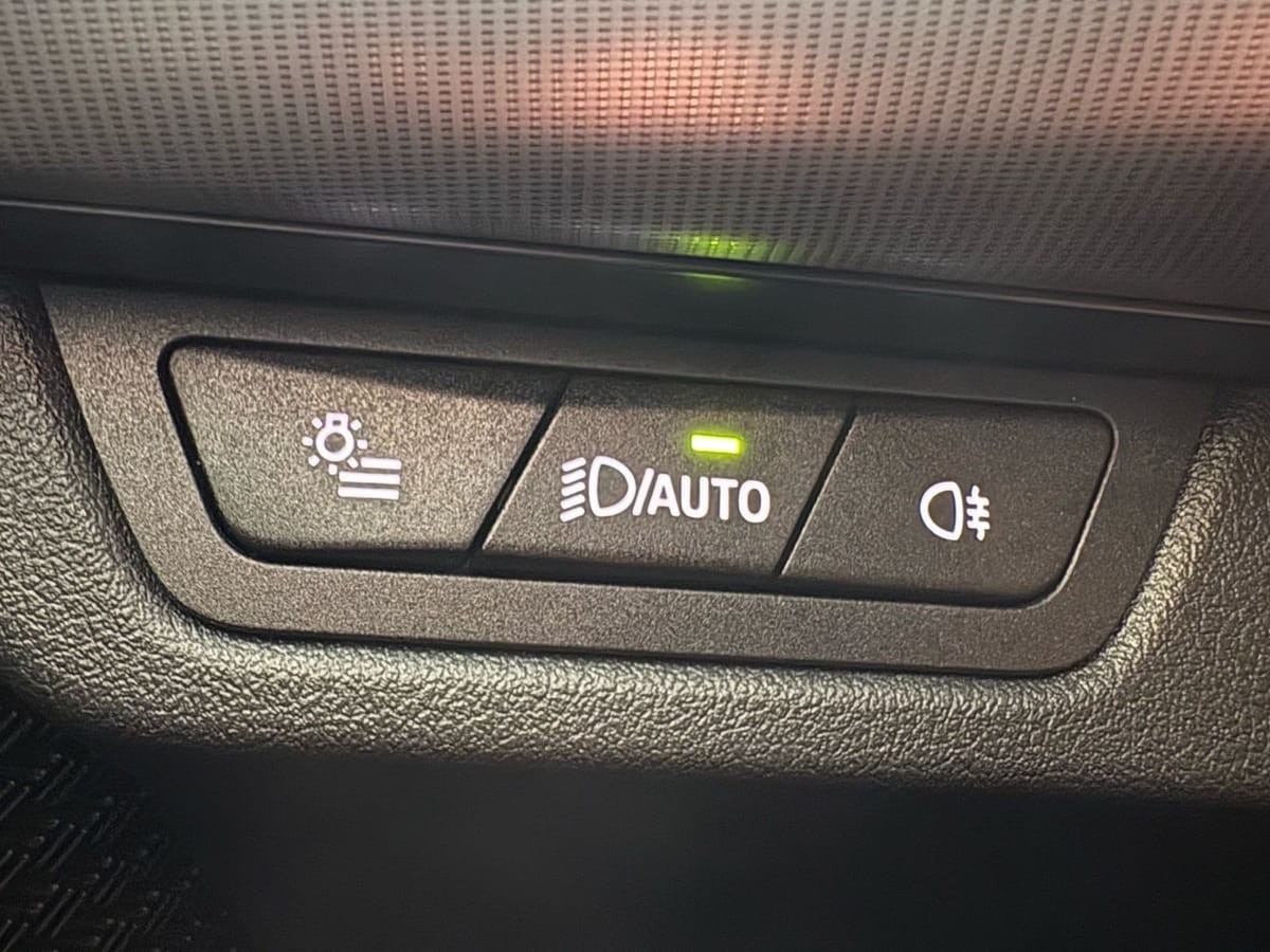 BMW iX1 xDrive30 M Sport DA+ ACC PA RFK AdapLED AHK foto 18