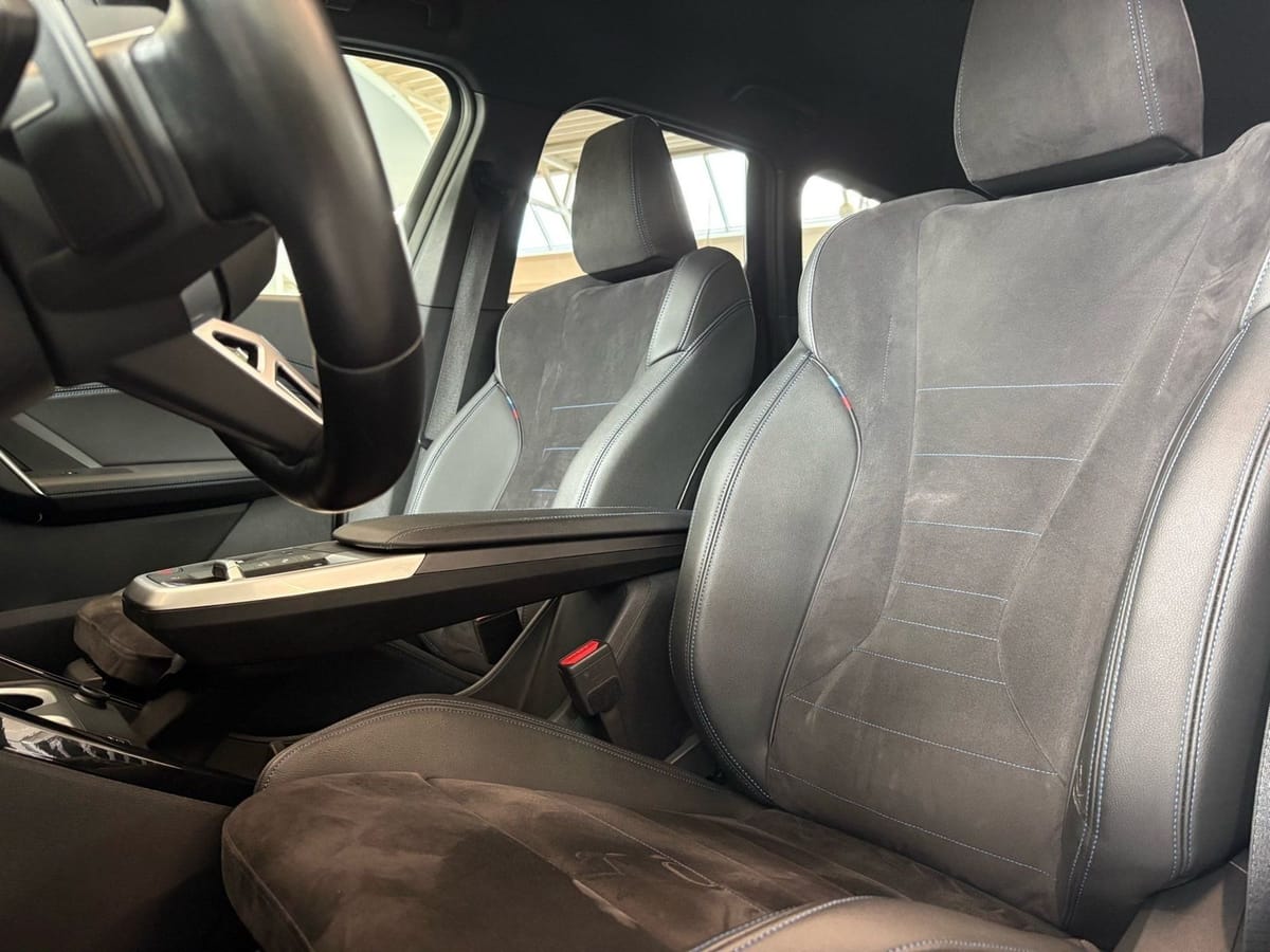 BMW iX1 xDrive30 M Sport DA+ ACC PA RFK AdapLED AHK foto 4