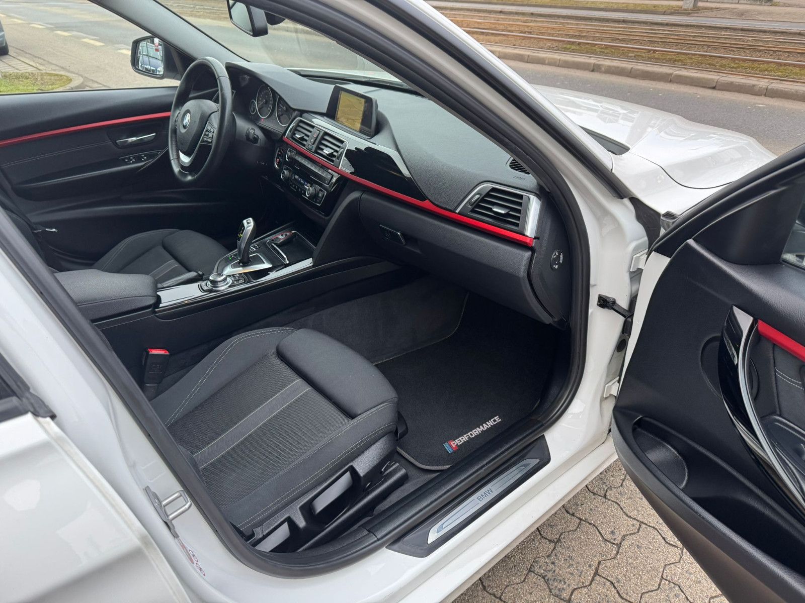 BMW 330d F31 Touring xDrive Sport*2.Hand*SItzh*LED* foto 15