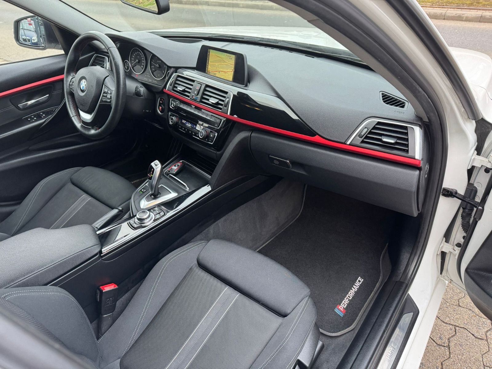 BMW 330d F31 Touring xDrive Sport*2.Hand*SItzh*LED* foto 16