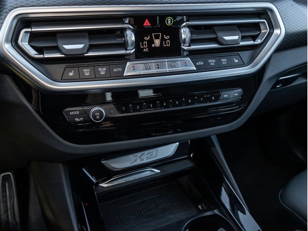 BMW X3 xDrive 20i M-Sport FACEL. PANO AHK HUD 360° foto 19