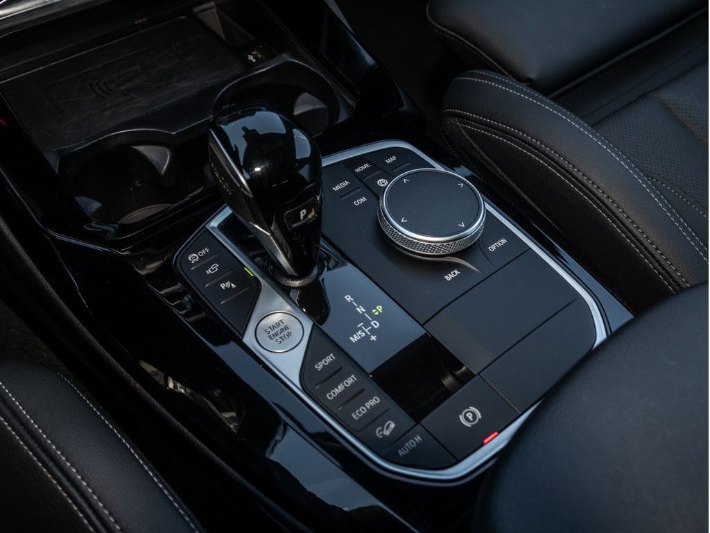 BMW X3 xDrive 20i M-Sport FACEL. PANO AHK HUD 360° foto 20