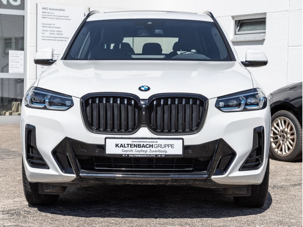 BMW X3 xDrive 20i M-Sport FACEL. PANO AHK HUD 360° foto 3