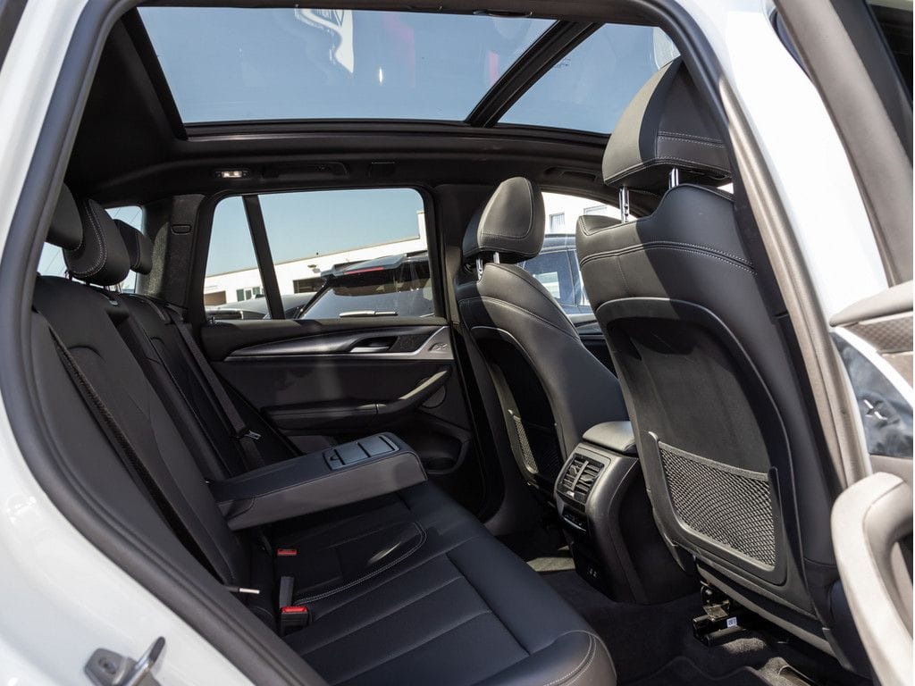 BMW X3 xDrive 20i M-Sport FACEL. PANO AHK HUD 360° foto 9