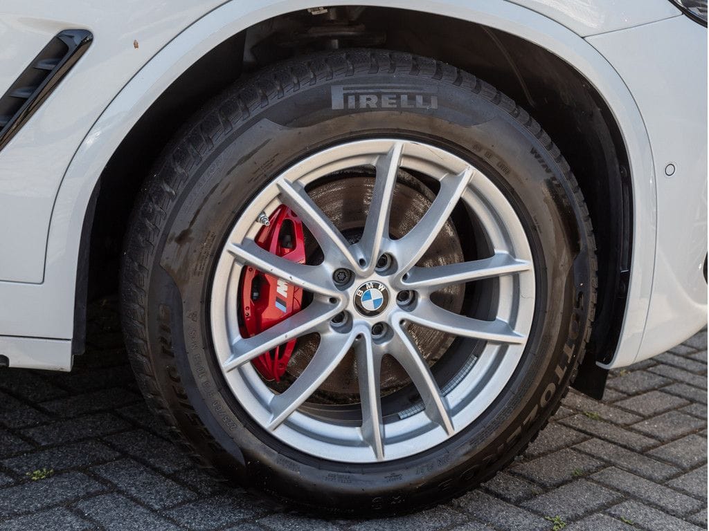 BMW X3 xDrive 20i M-Sport FACEL. PANO AHK HUD 360° foto 10