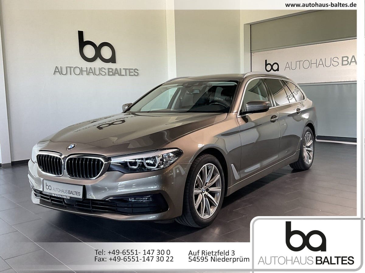 BMW 520d Touring Sport Pano LED ACC Kam 2Z-AAC Park