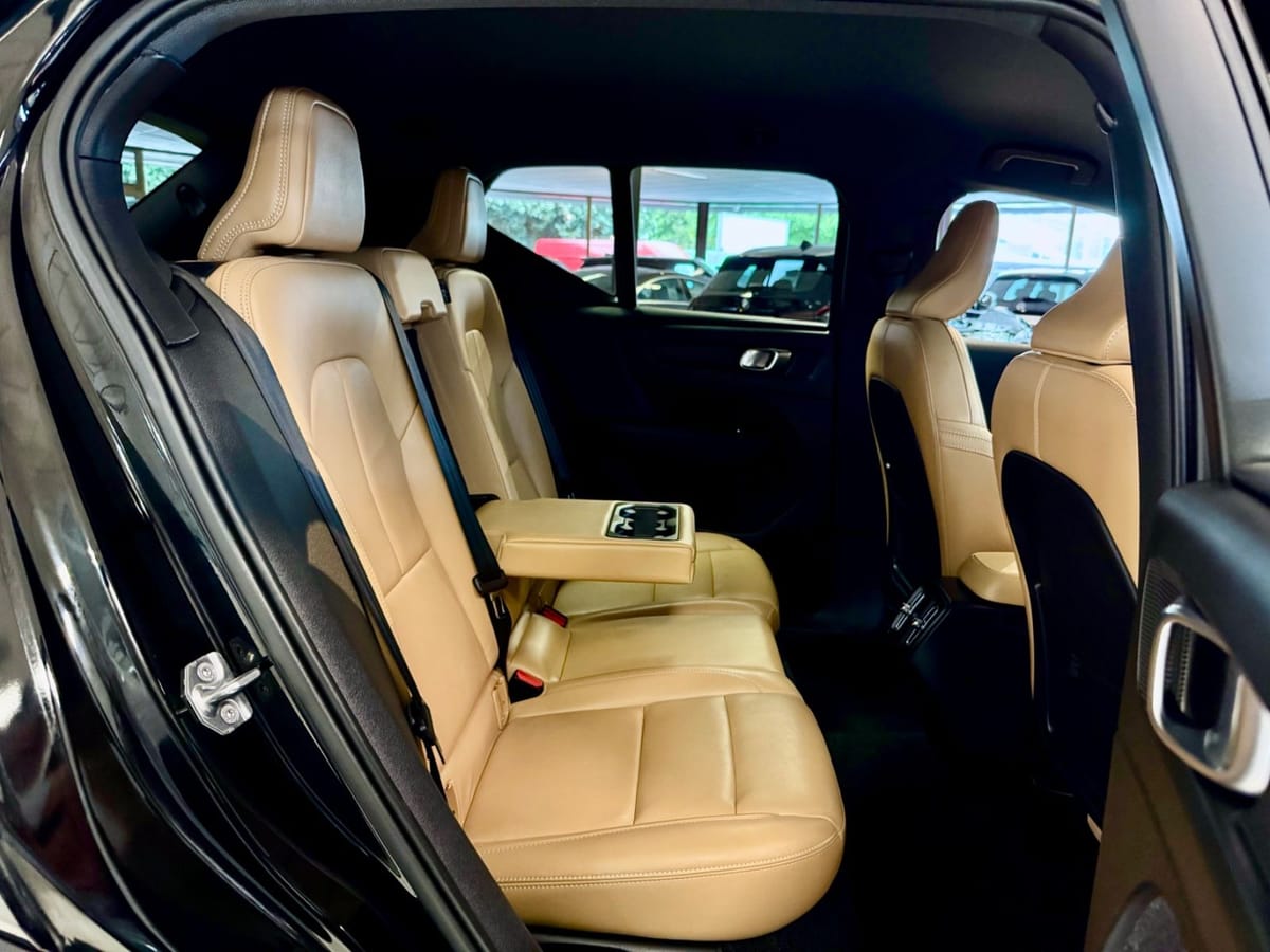 Volvo XC40 2.0 T5 AWD AUT LEDER NAVI LED CAM SHZ PDC foto 15