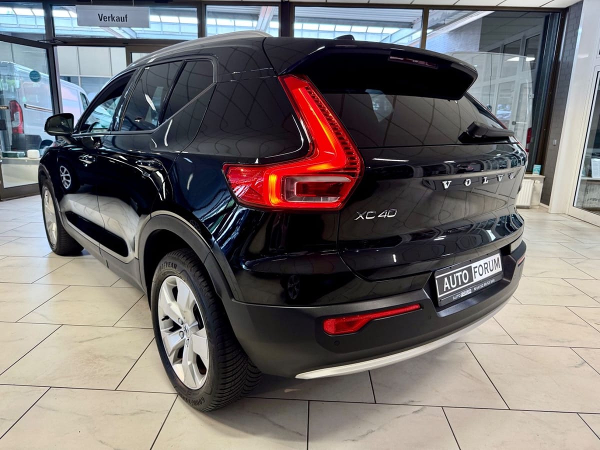Volvo XC40 2.0 T5 AWD AUT LEDER NAVI LED CAM SHZ PDC foto 6