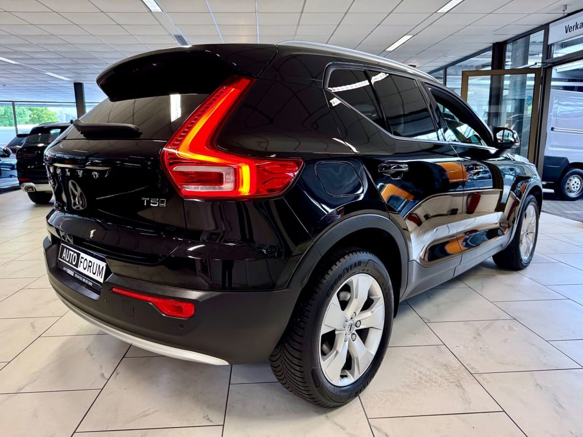 Volvo XC40 2.0 T5 AWD AUT LEDER NAVI LED CAM SHZ PDC foto 9