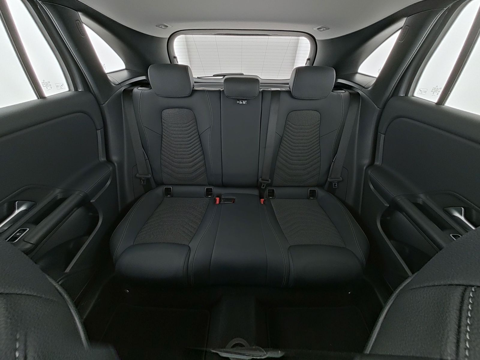 Mercedes-Benz GLA 180 Style Tempomat|Navi|LED|Kamera|Klima foto 17