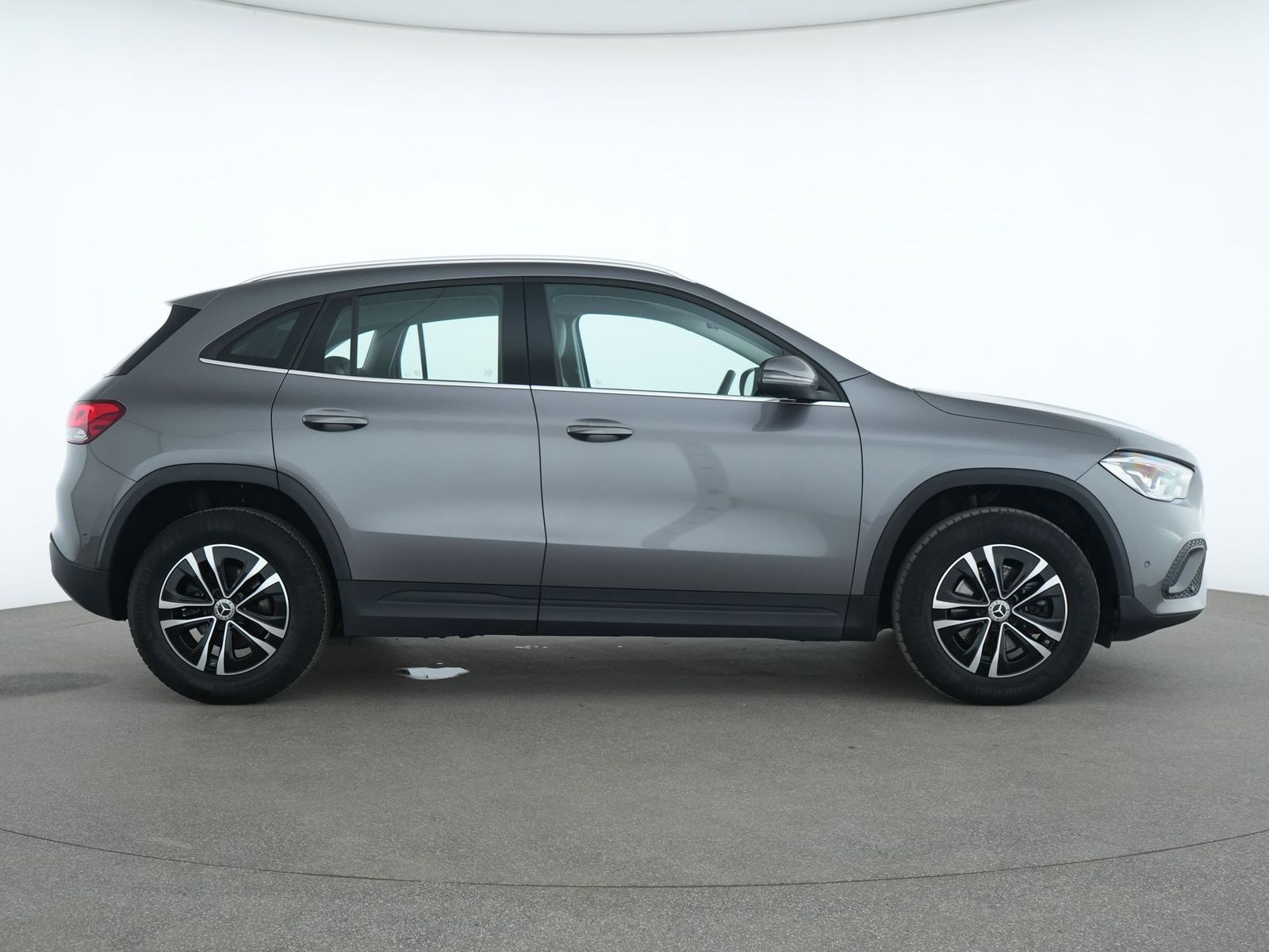 Mercedes-Benz GLA 180 Style Tempomat|Navi|LED|Kamera|Klima foto 5