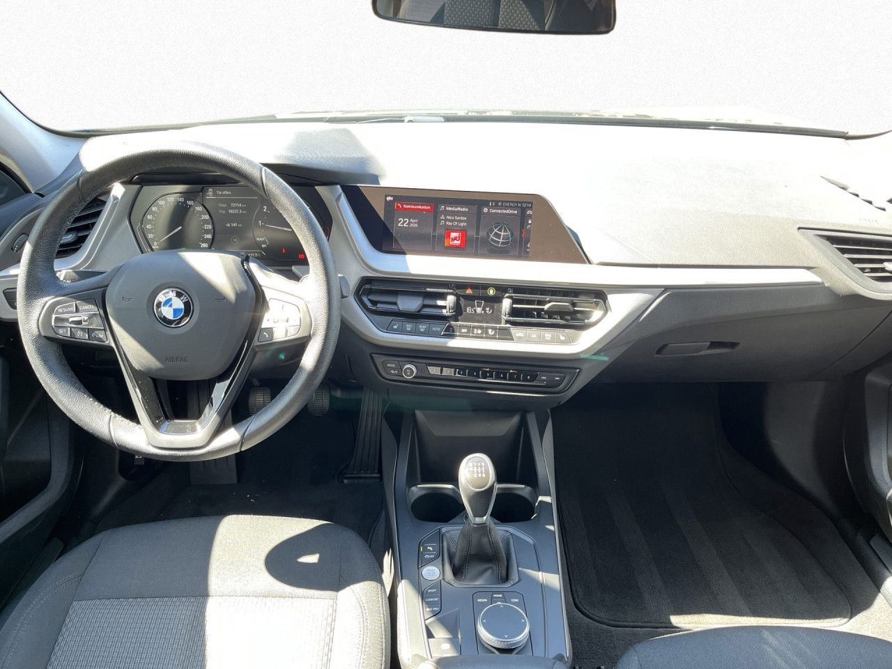 BMW 118i Advantage LED DAB PDC SHZ TEMP Klima 18" foto 12