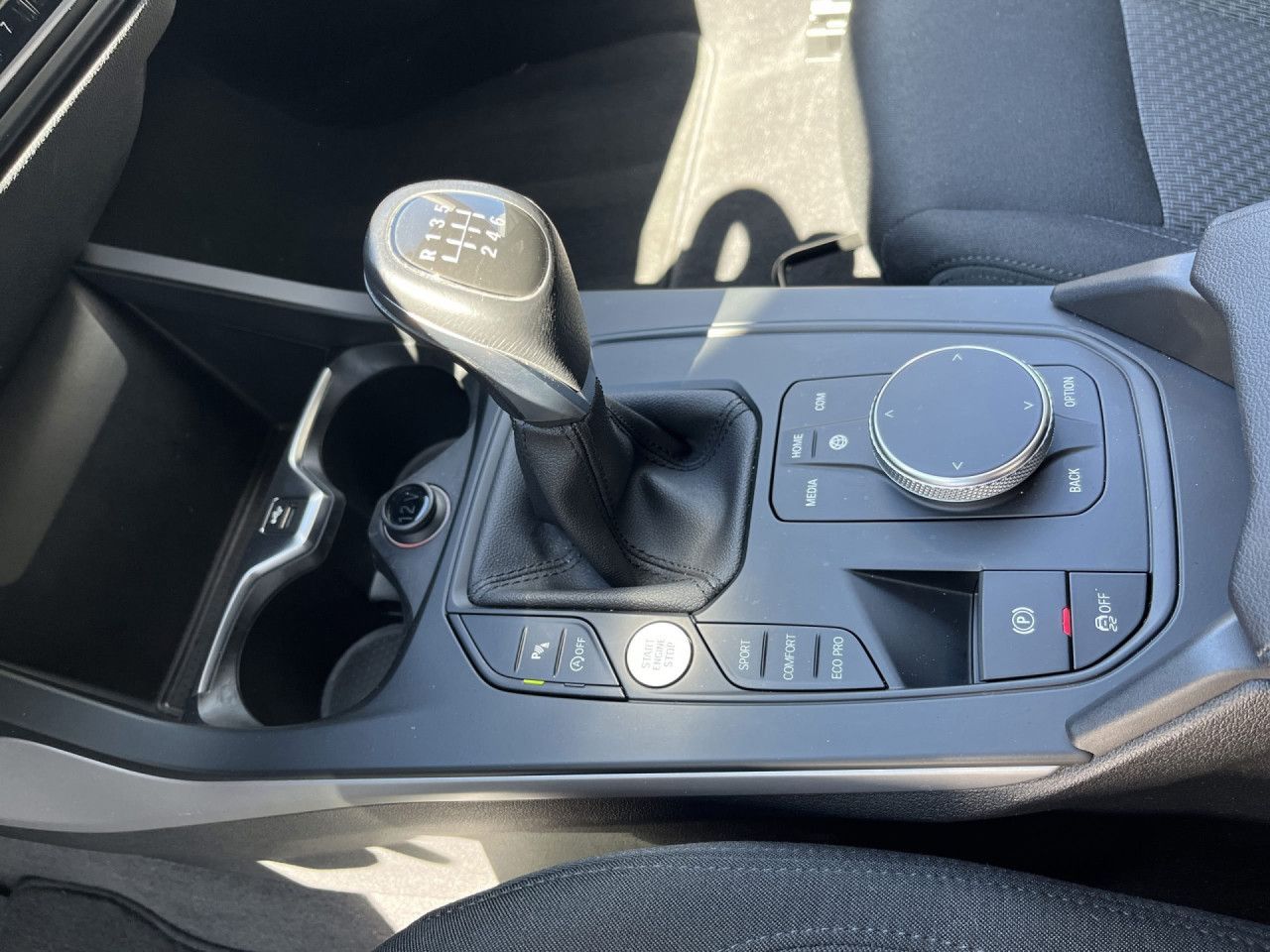 BMW 118i Advantage LED DAB PDC SHZ TEMP Klima 18" foto 10