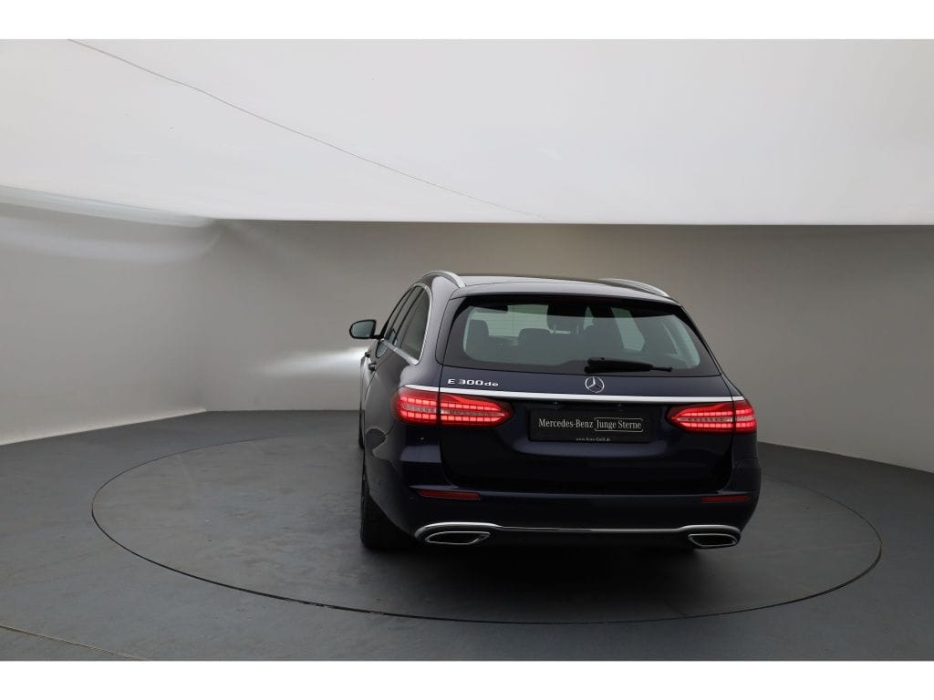 Mercedes-Benz E 300 de T Avantgarde MBUX Burm Ambiente LED AHK foto 5