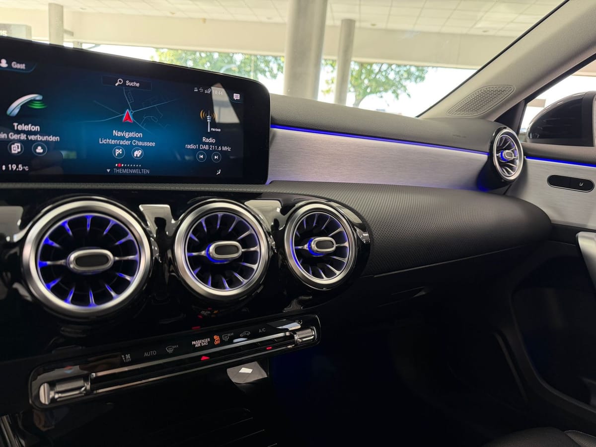 Mercedes-Benz A 200 Leder*Navi*KAM*MBUX*Night-Paket*AMBIENTE* foto 16