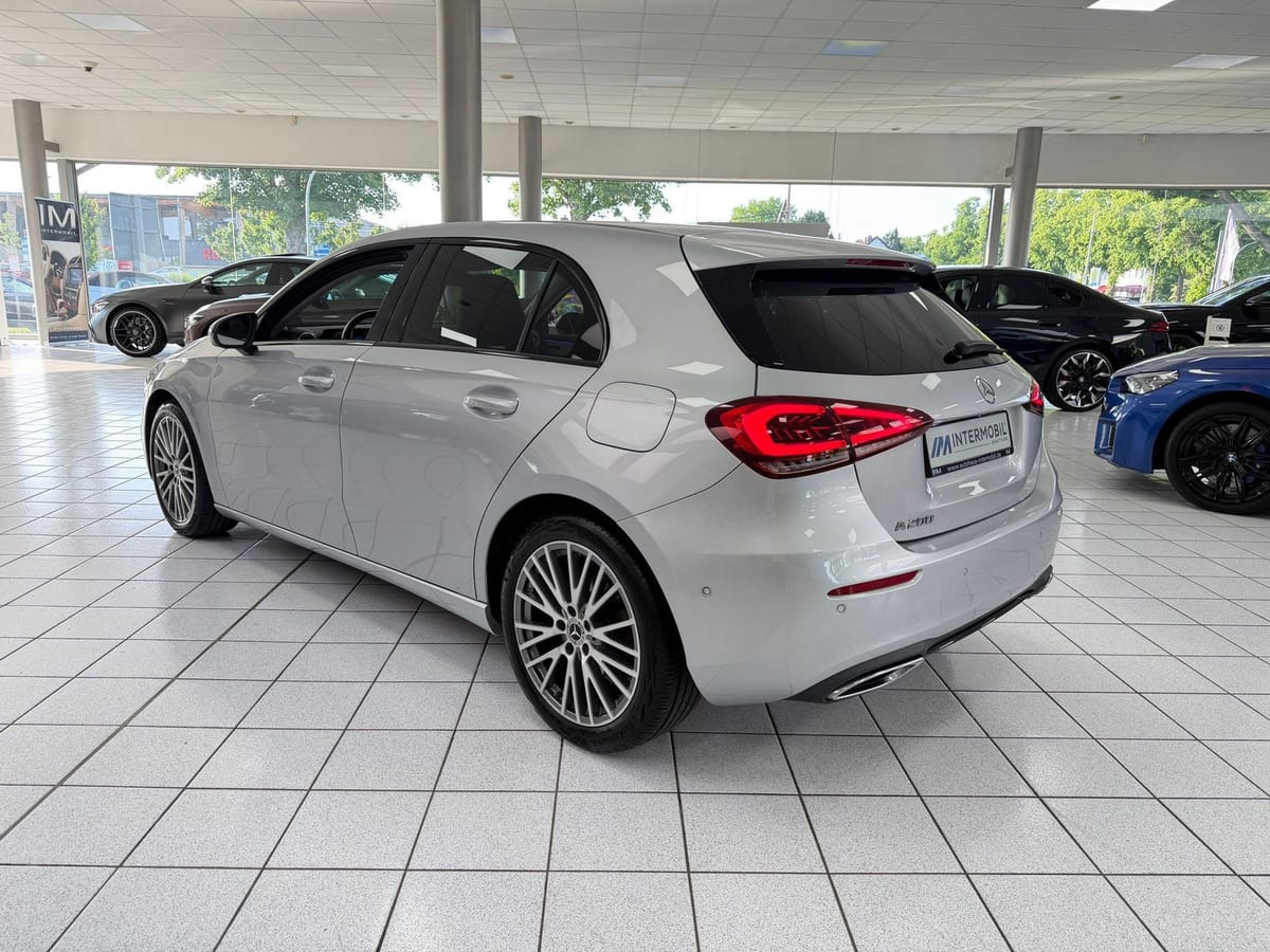 Mercedes-Benz A 200 Leder*Navi*KAM*MBUX*Night-Paket*AMBIENTE* foto 6