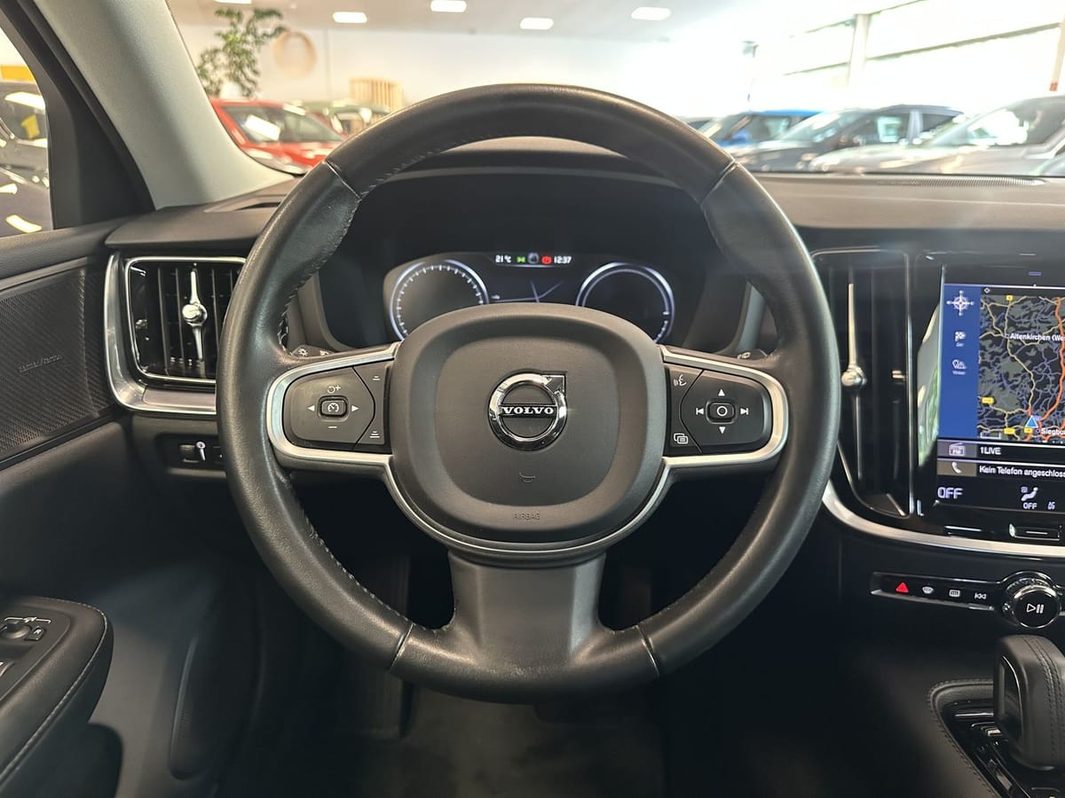 Volvo V60 Inscription Plug-In AWD CAM Harman K LED foto 14