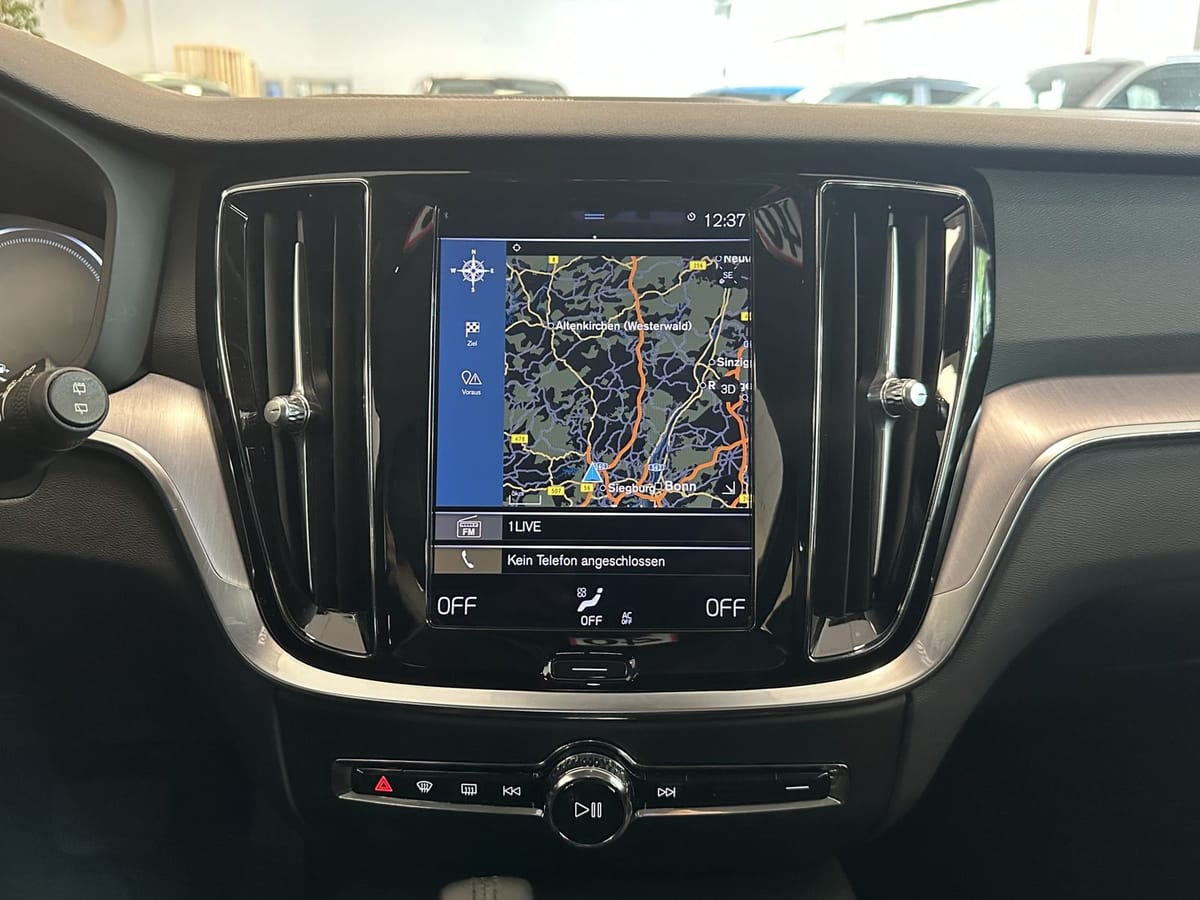 Volvo V60 Inscription Plug-In AWD CAM Harman K LED foto 15