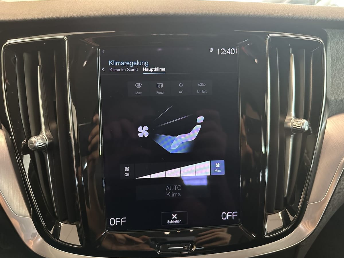 Volvo V60 Inscription Plug-In AWD CAM Harman K LED foto 17